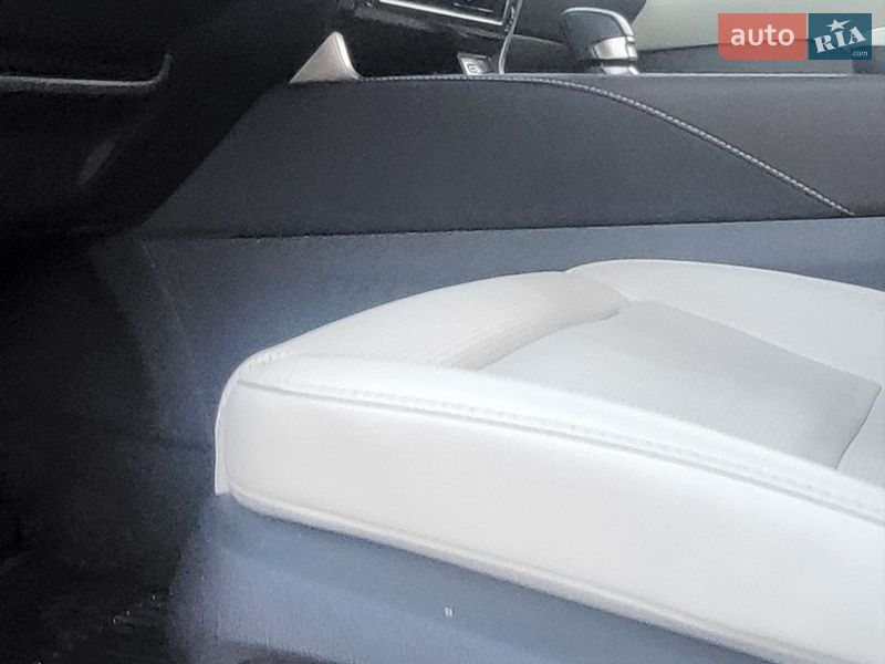 Позашляховик / Кросовер Lexus RX 2023 в Івано-Франківську