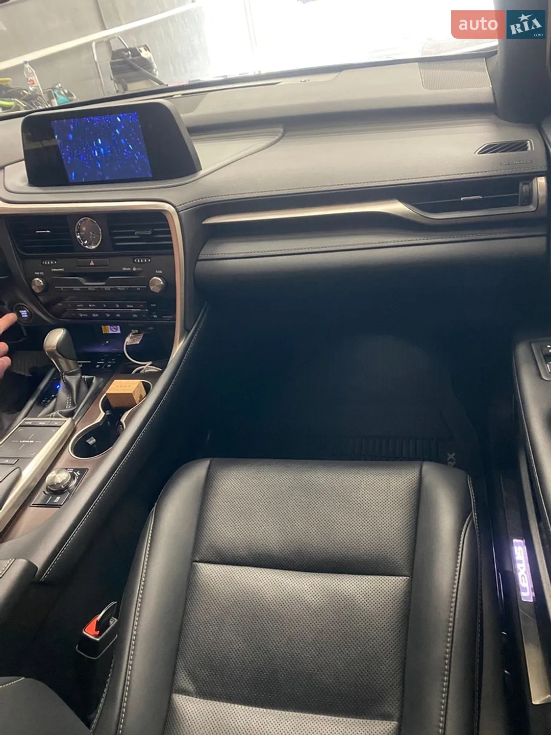 Lexus RX 2022 VIN 2T2HZMAA3NC249778 фото оголошення 11 з 19