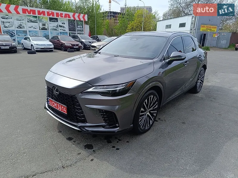 Lexus RX 2023