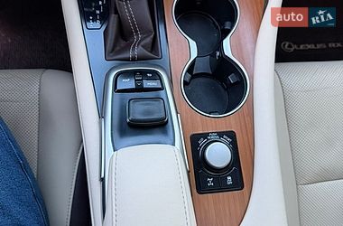 Внедорожник / Кроссовер Lexus RX 2015 в Ровно