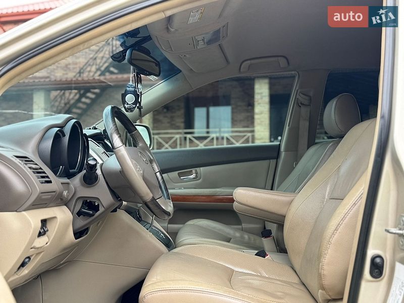 Внедорожник / Кроссовер Lexus RX 2005 в Гоще