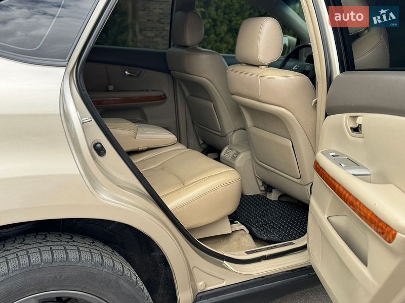Внедорожник / Кроссовер Lexus RX 2005 в Гоще