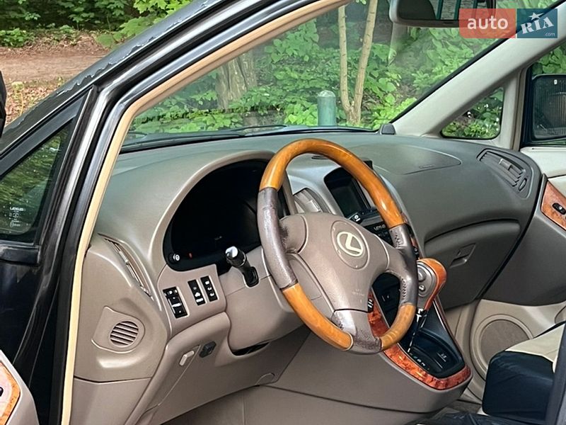 Внедорожник / Кроссовер Lexus RX 2002 в Львове