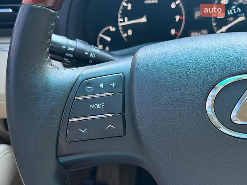 Позашляховик / Кросовер Lexus RX 2011 в Києві фото 44 Позашляховик / Кросовер Lexus RX 2011 в Києві