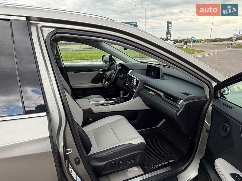 Позашляховик / Кросовер Lexus RX 2018 в Києві