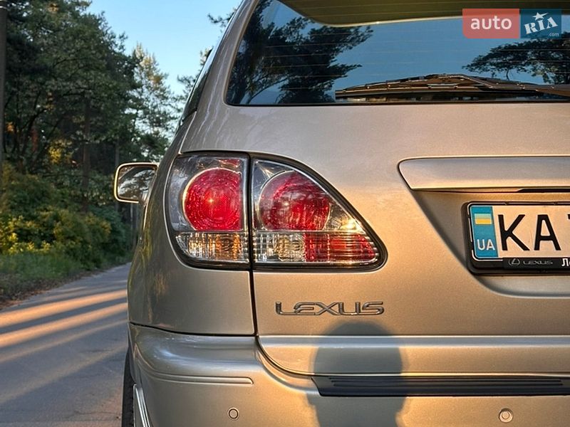 Внедорожник / Кроссовер Lexus RX 2003 в Киеве