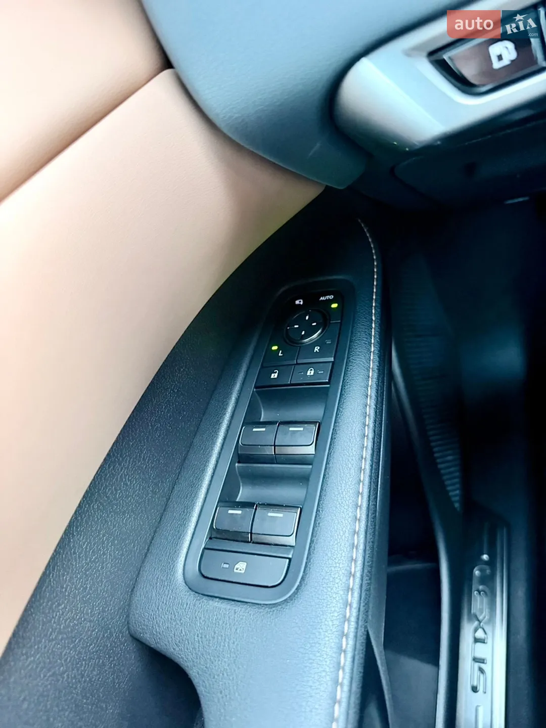 2023 Lexus RX - мініатюра 25