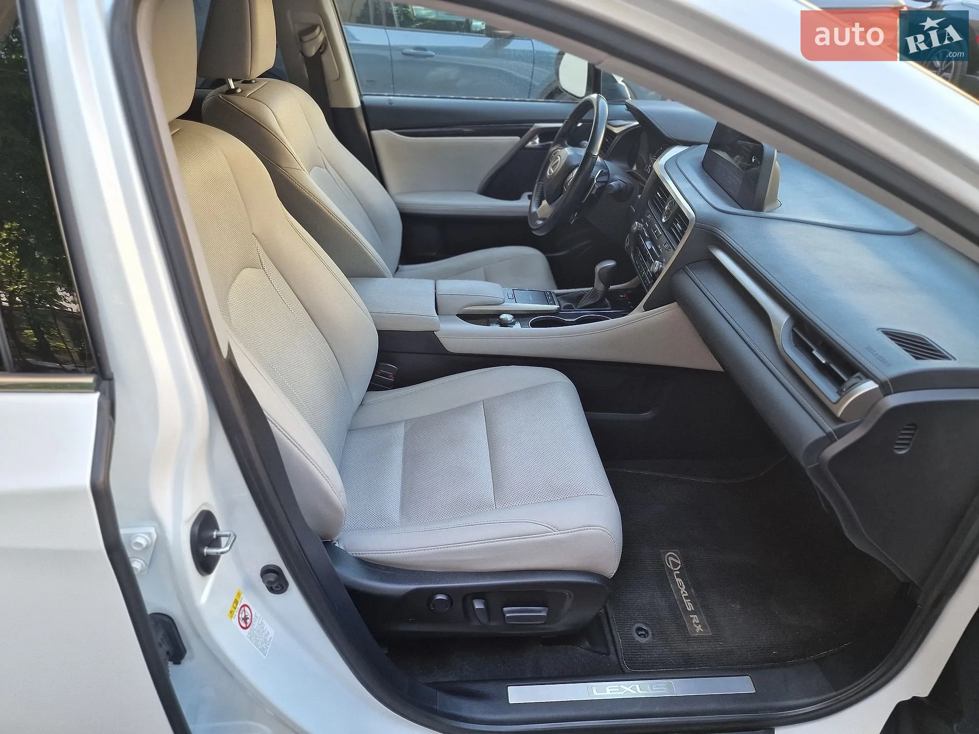 2019 Lexus RX - мініатюра 43