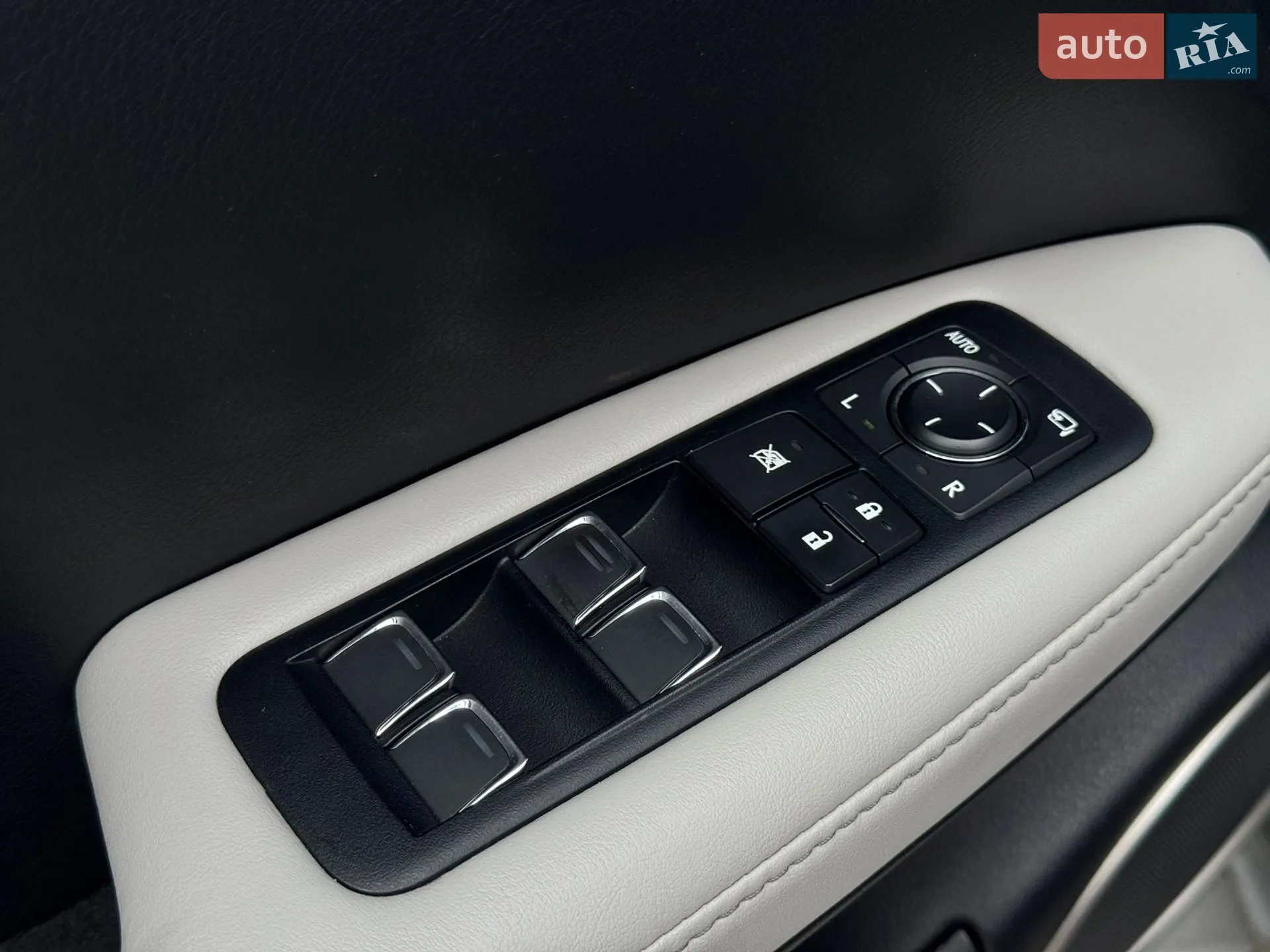 2017 Lexus RX - мініатюра 38