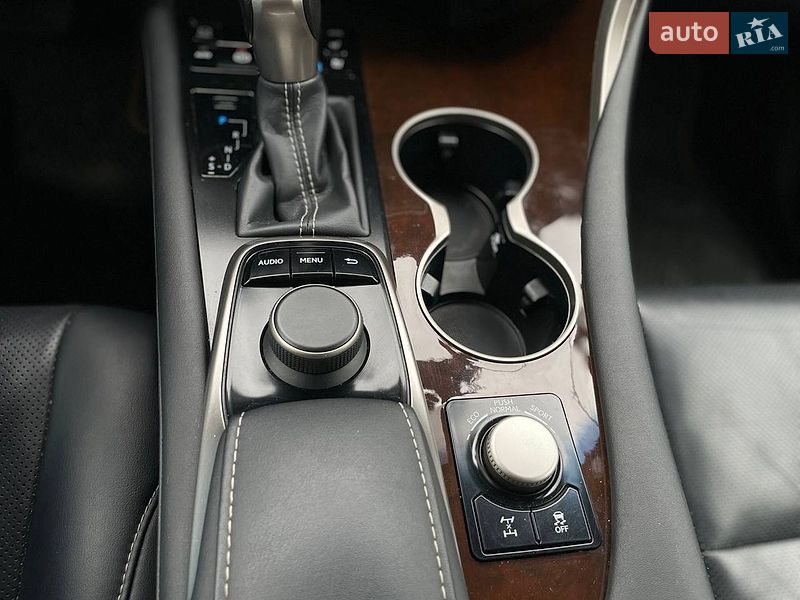 Позашляховик / Кросовер Lexus RX 2019 в Чернівцях