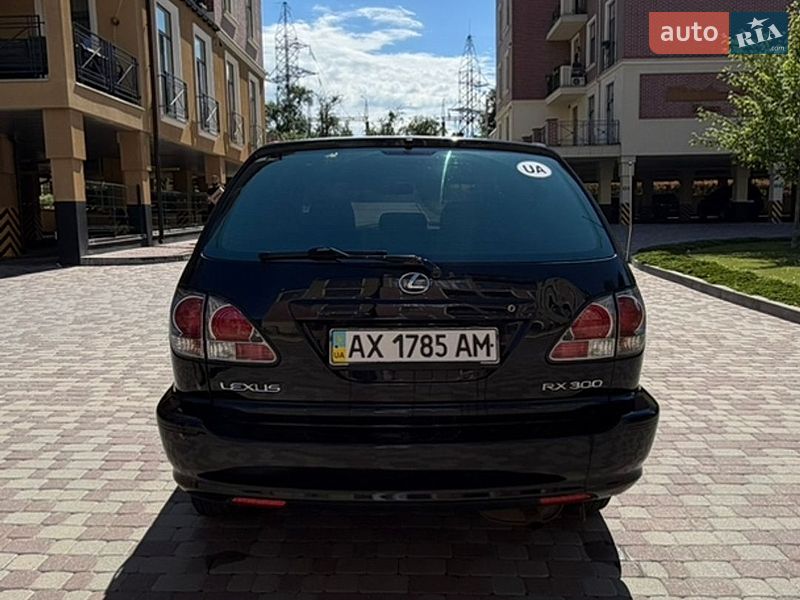 Внедорожник / Кроссовер Lexus RX 2001 в Харькове