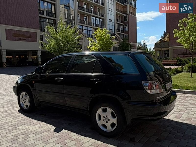 Внедорожник / Кроссовер Lexus RX 2001 в Харькове