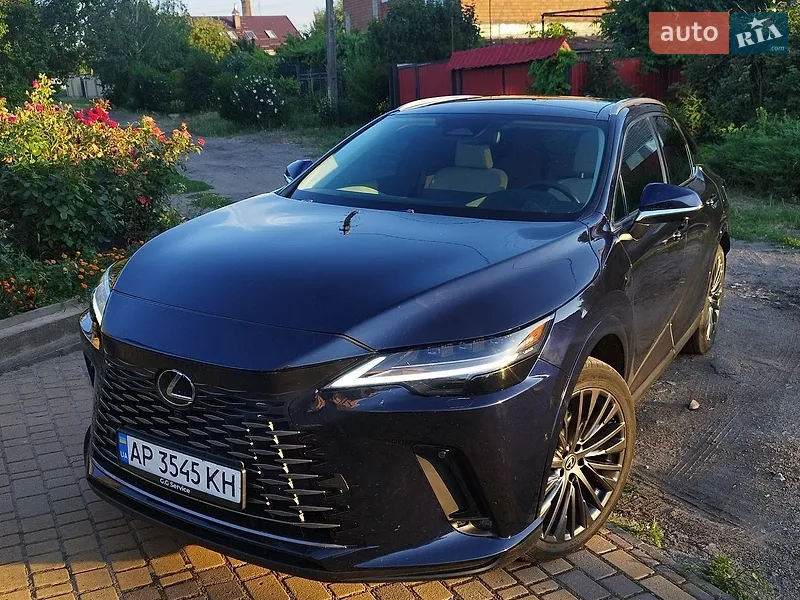 Lexus RX 2023