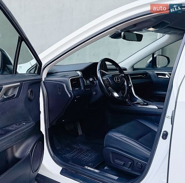 Позашляховик / Кросовер Lexus RX 2018 в Тернополі фото 36 Позашляховик / Кросовер Lexus RX 2018 в Тернополі