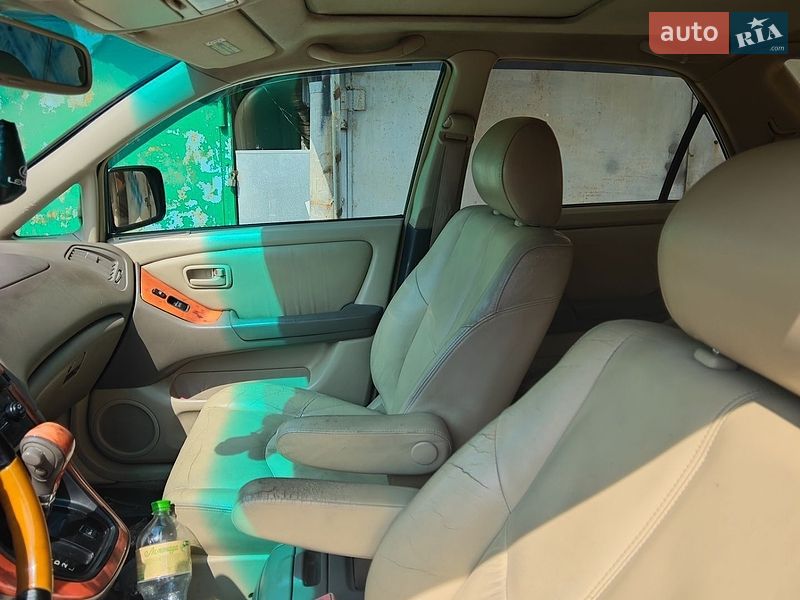 Внедорожник / Кроссовер Lexus RX 2001 в Киеве