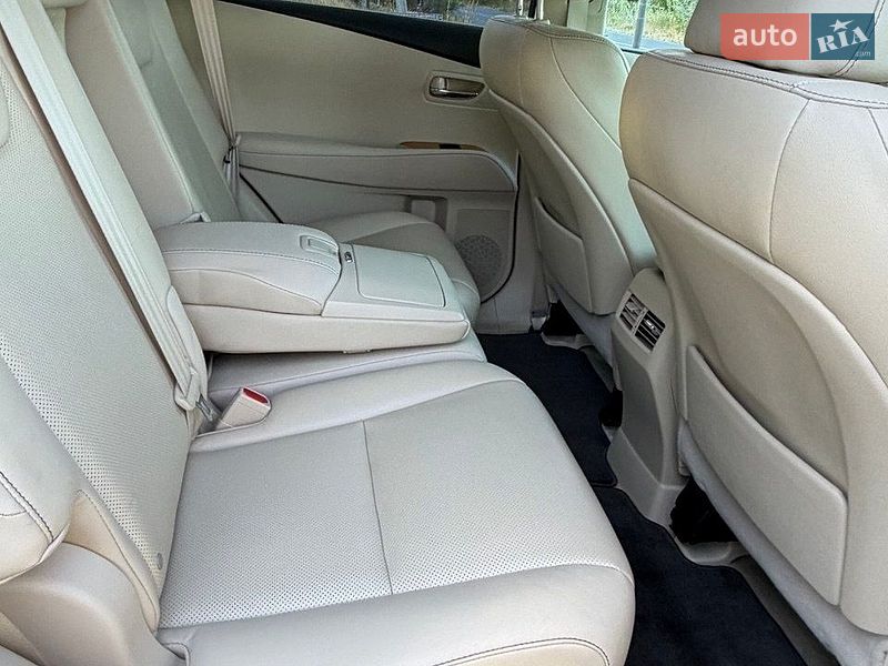 Позашляховик / Кросовер Lexus RX 2015 в Ужгороді
