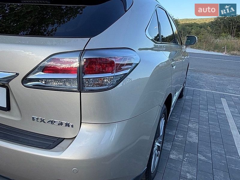 Позашляховик / Кросовер Lexus RX 2015 в Ужгороді
