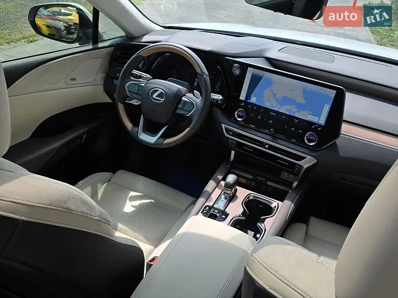 Lexus RX 2024