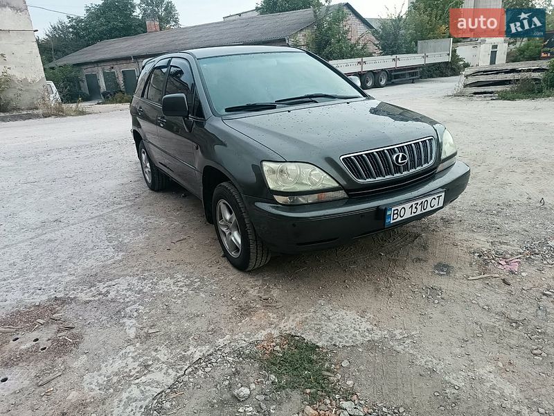 Внедорожник / Кроссовер Lexus RX 2002 в Тернополе