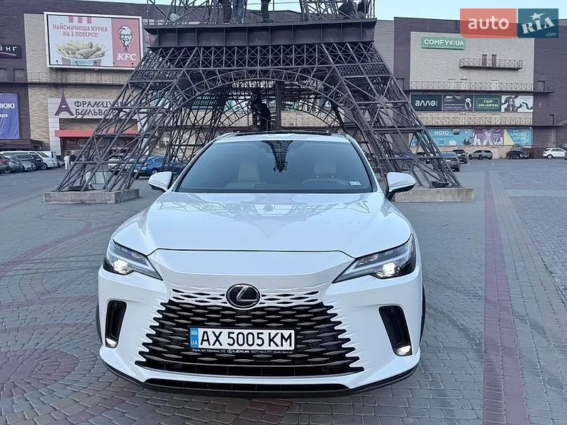 Lexus RX 2025