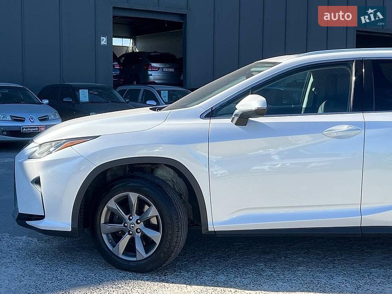 Позашляховик / Кросовер Lexus RX 2018 в Львові
