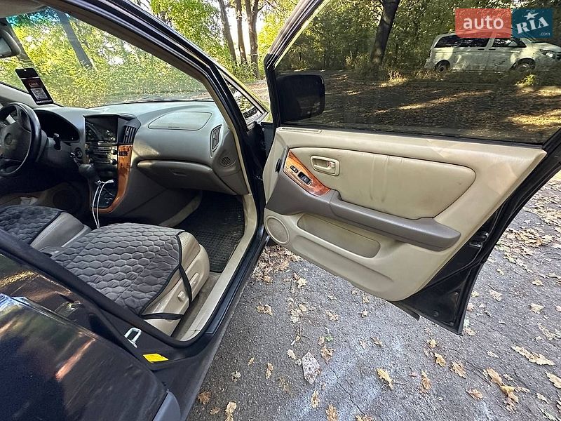 Внедорожник / Кроссовер Lexus RX 2000 в Полтаве