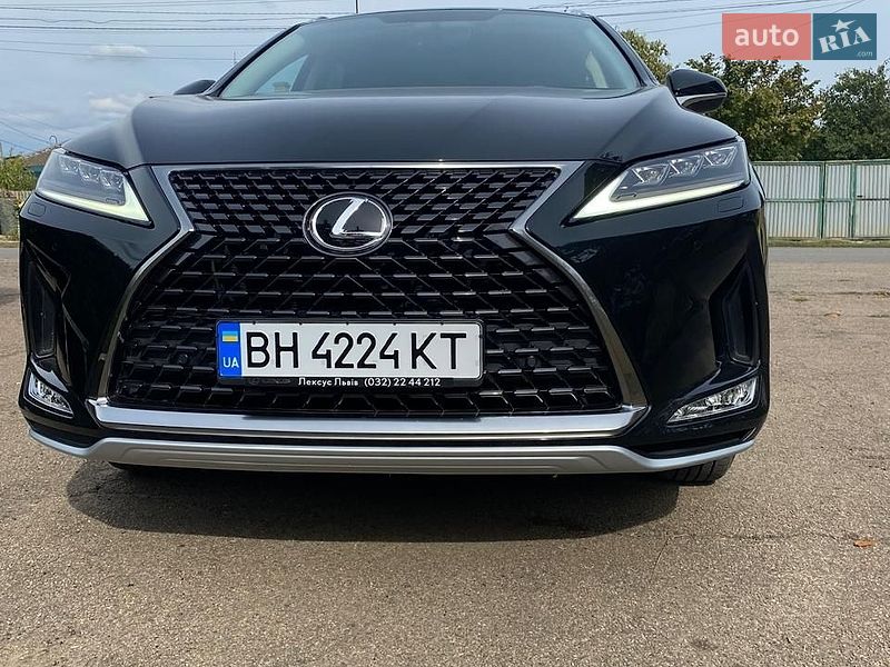 Lexus RX, photos from the listing