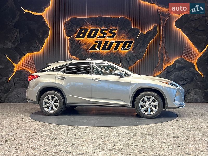 Позашляховик / Кросовер Lexus RX 2018 в Львові