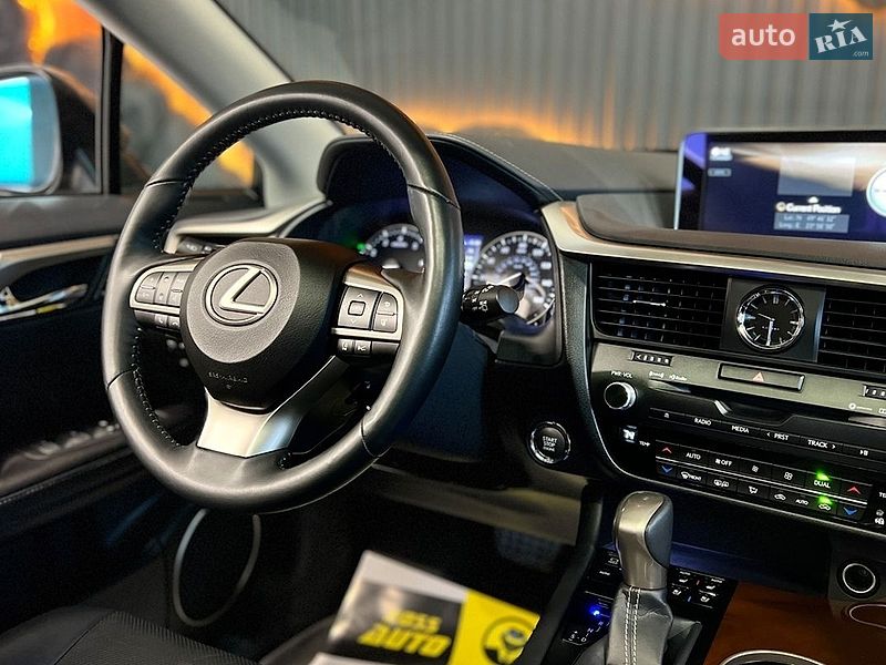 Позашляховик / Кросовер Lexus RX 2018 в Львові