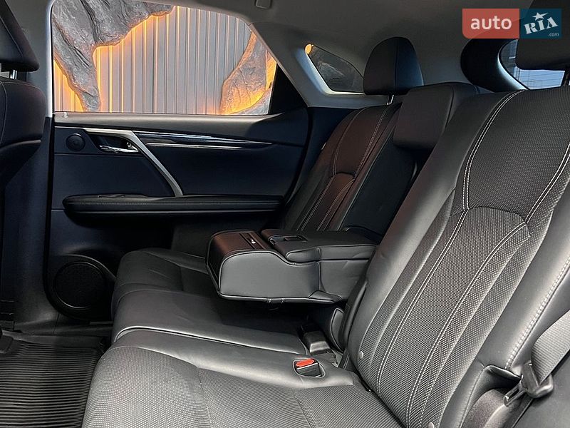 Позашляховик / Кросовер Lexus RX 2018 в Львові