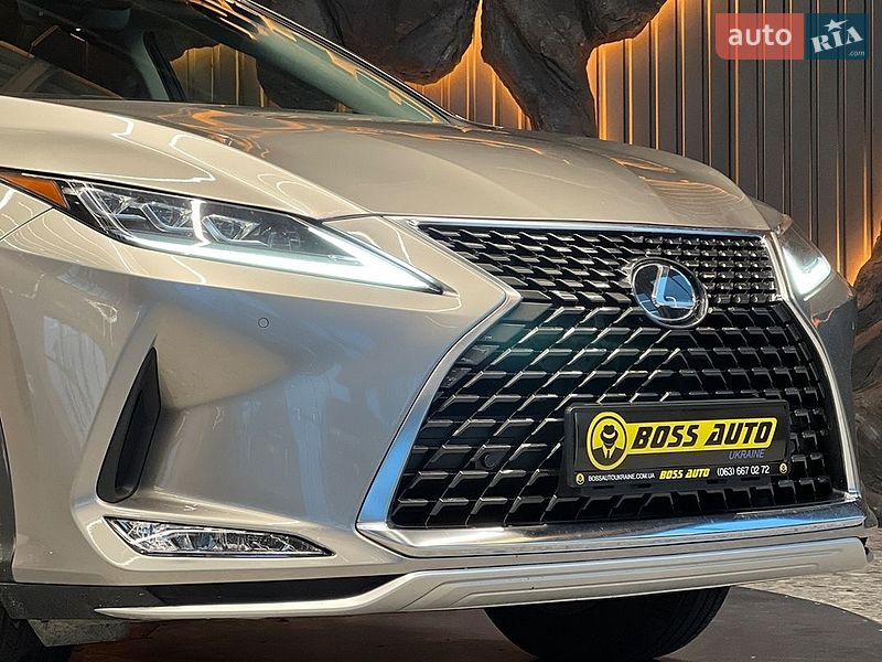 Позашляховик / Кросовер Lexus RX 2018 в Львові