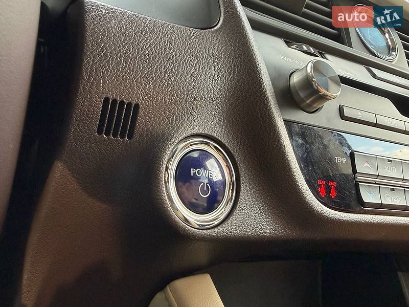 Позашляховик / Кросовер Lexus RX 2019 в Києві