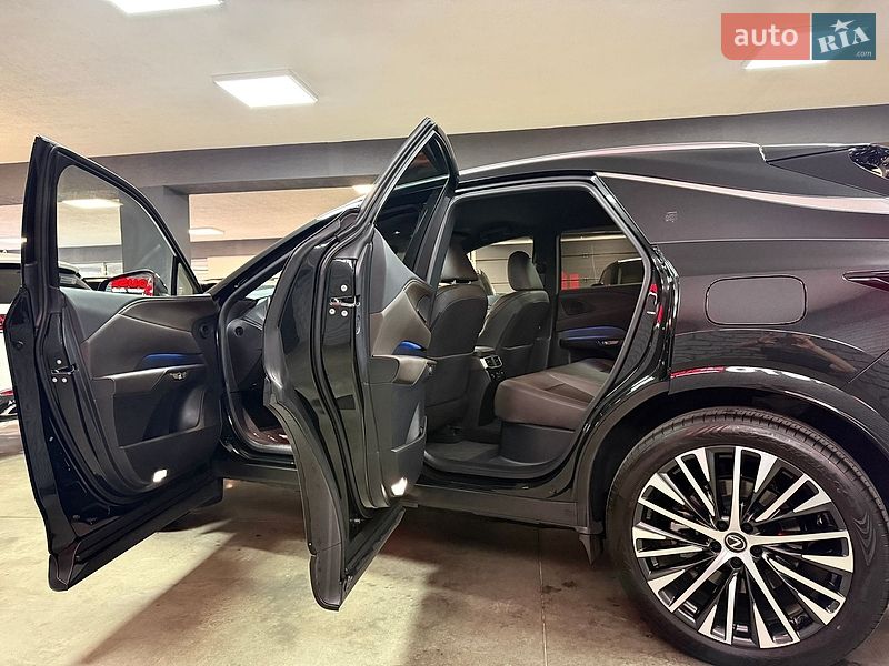 Внедорожник / Кроссовер Lexus RX 2025 в Львове