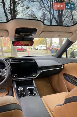 Позашляховик / Кросовер Lexus RZ 2023 в 