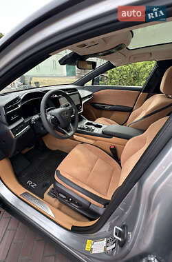 Позашляховик / Кросовер Lexus RZ 2023 в 
