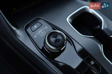 Внедорожник / Кроссовер Lexus RZ 2024 в 