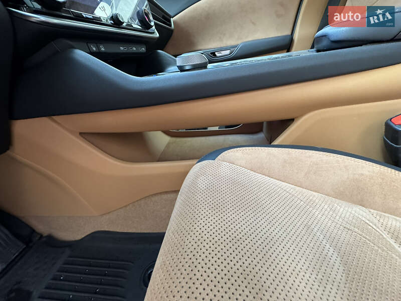 Позашляховик / Кросовер Lexus RZ 2023 в Львові