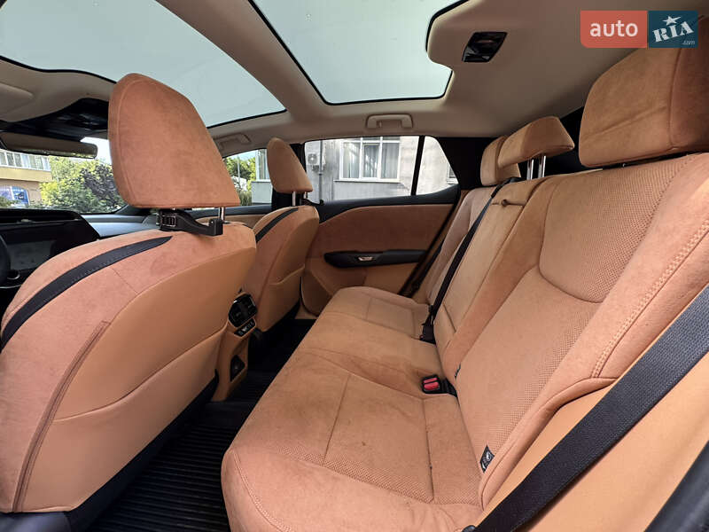 Позашляховик / Кросовер Lexus RZ 2023 в Львові
