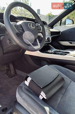 Внедорожник / Кроссовер Lexus RZ 2023 в 