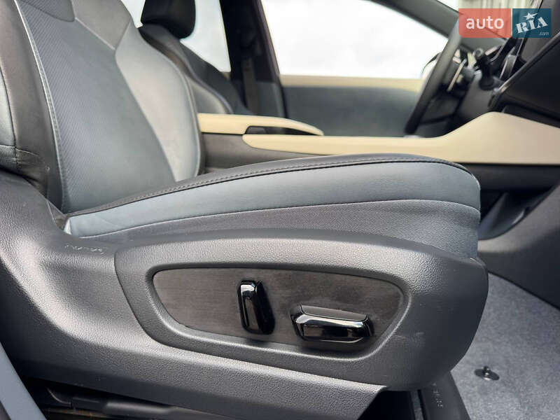 Позашляховик / Кросовер Lexus RZ 2024 в Стрию