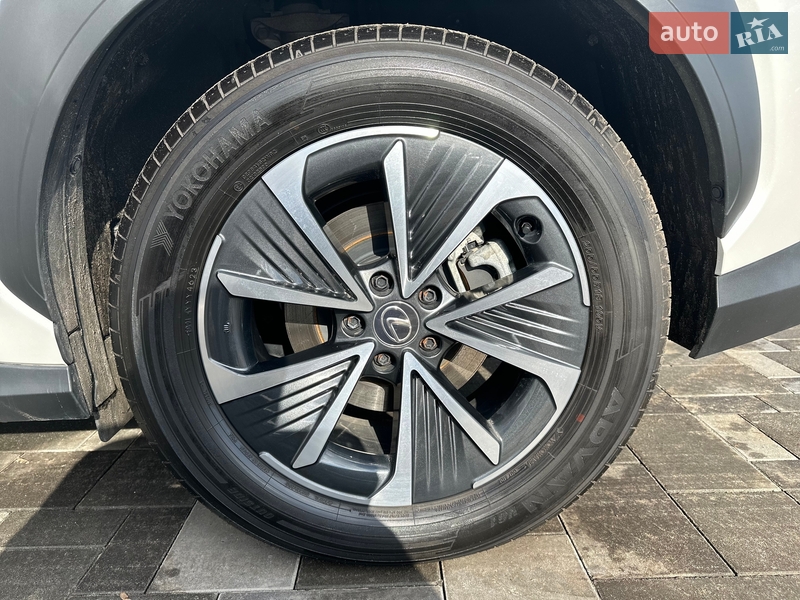 Позашляховик / Кросовер Lexus RZ 2024 в Києві