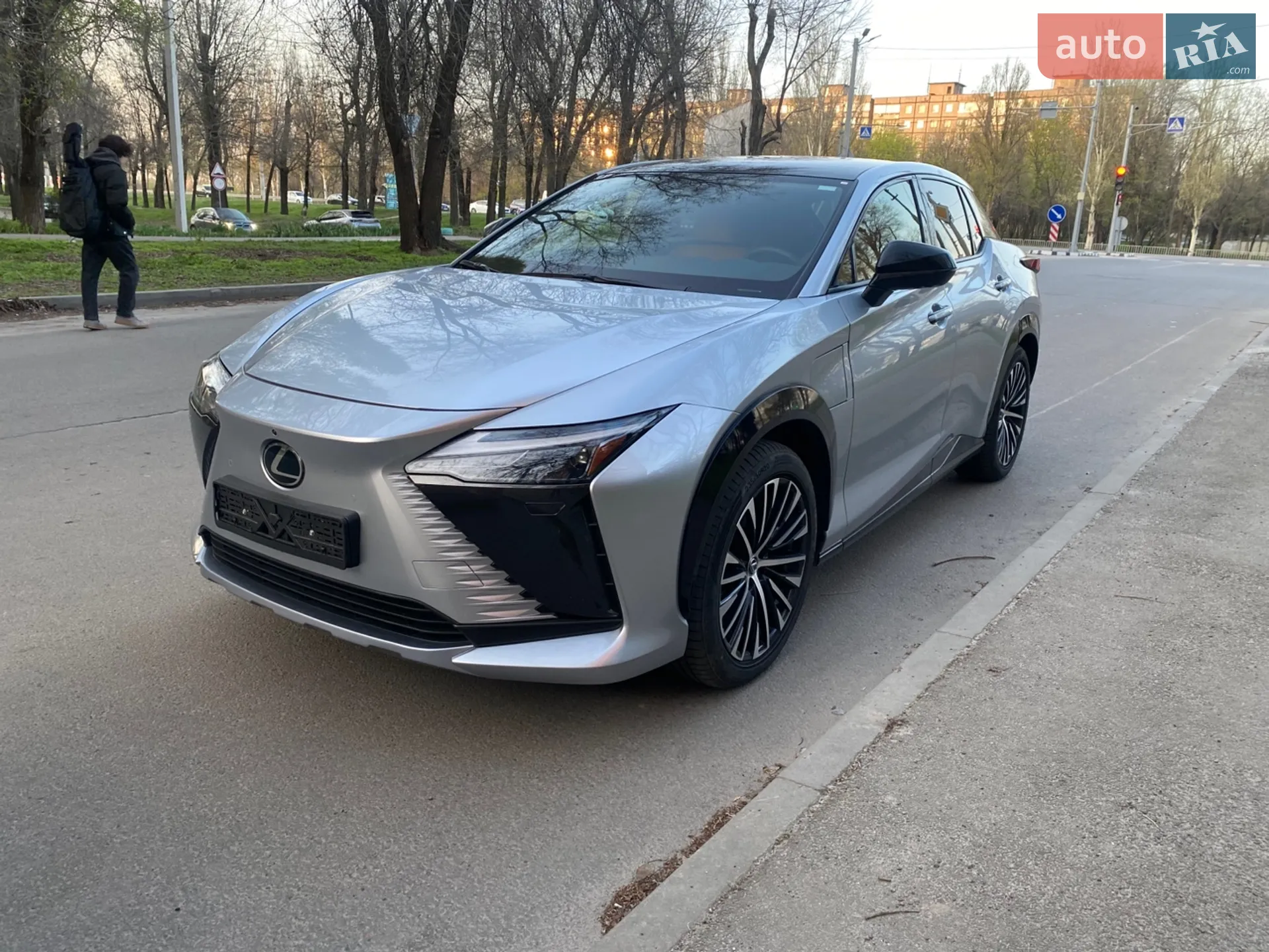 Lexus RZ 2024