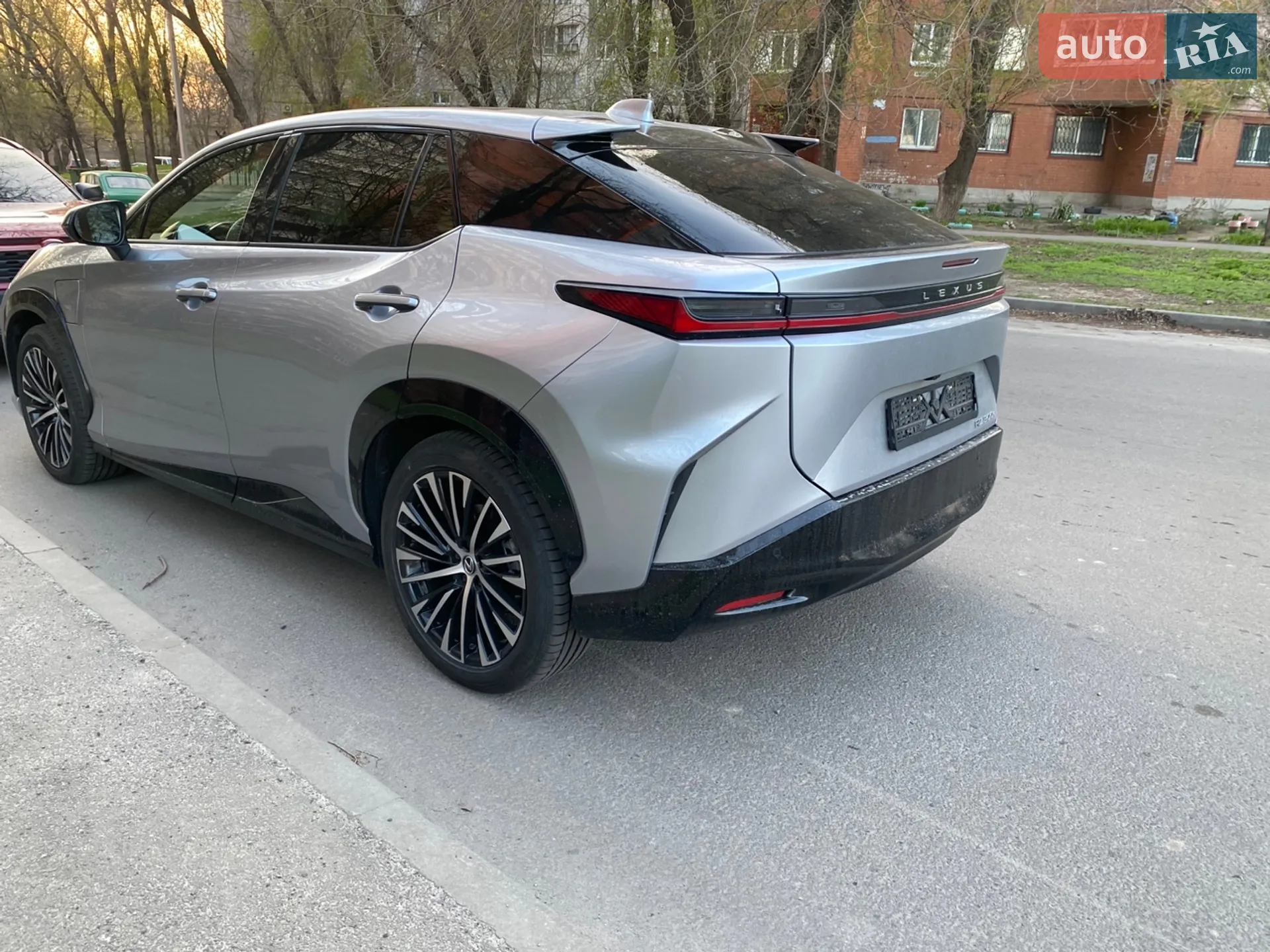 2024 Lexus RZ - мініатюра 8