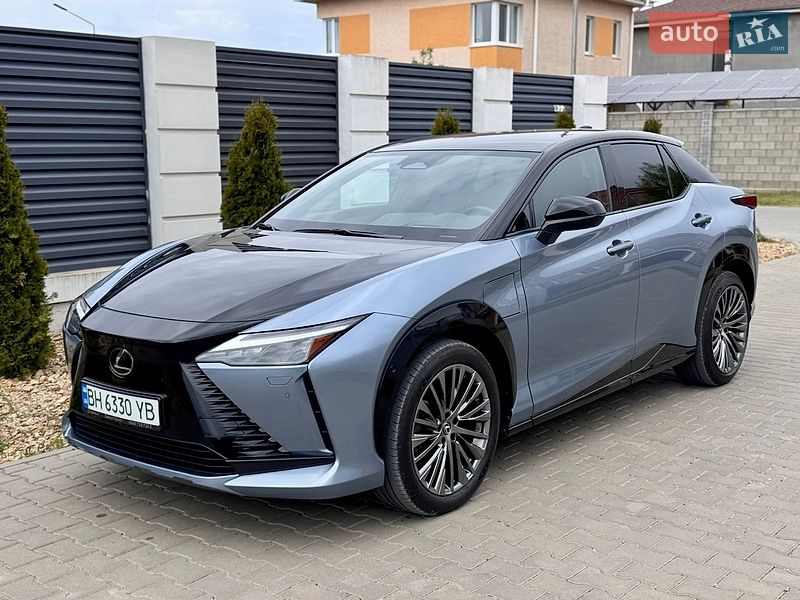 Lexus RZ 2023