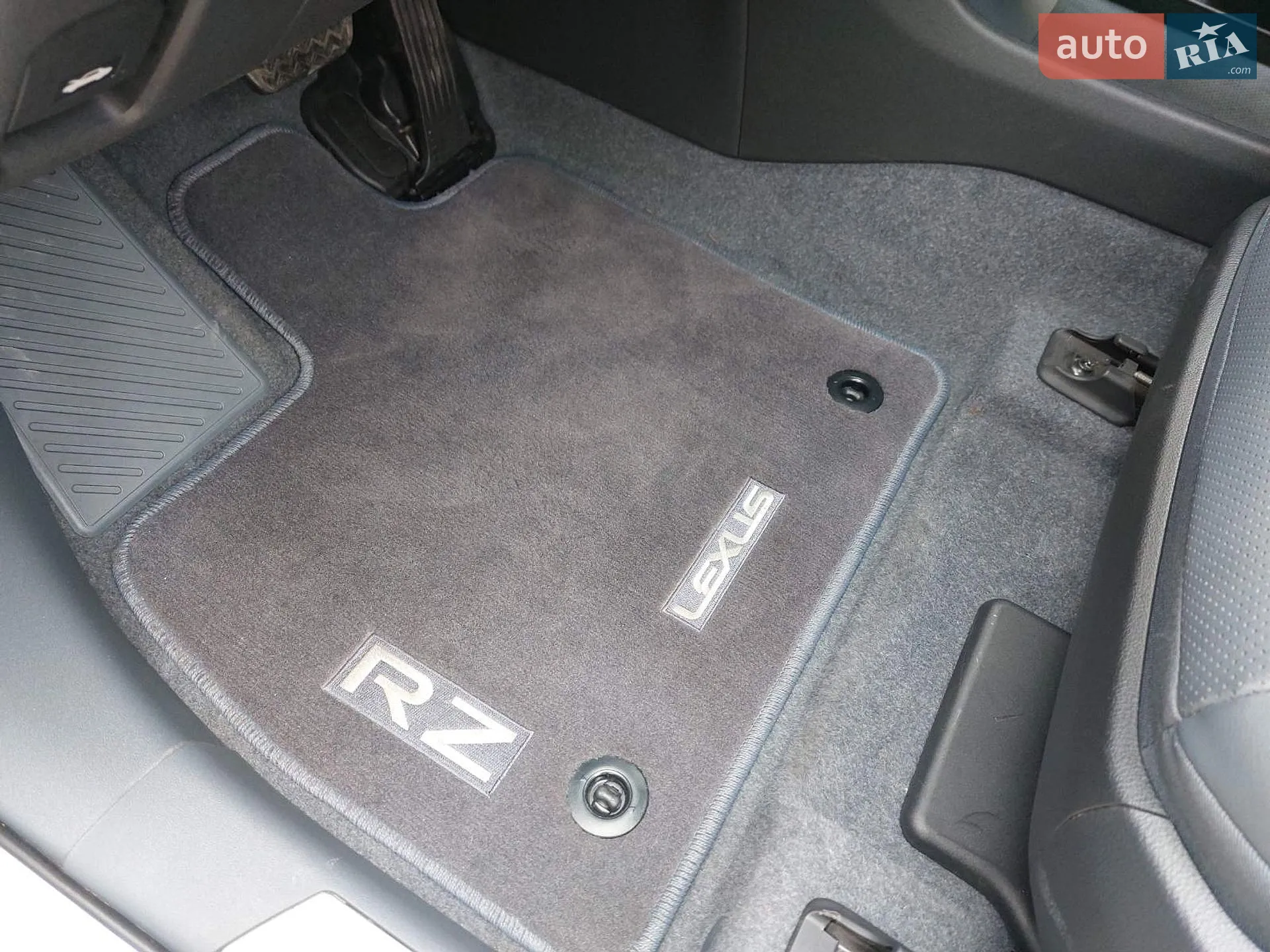 2024 Lexus RZ - мініатюра 3