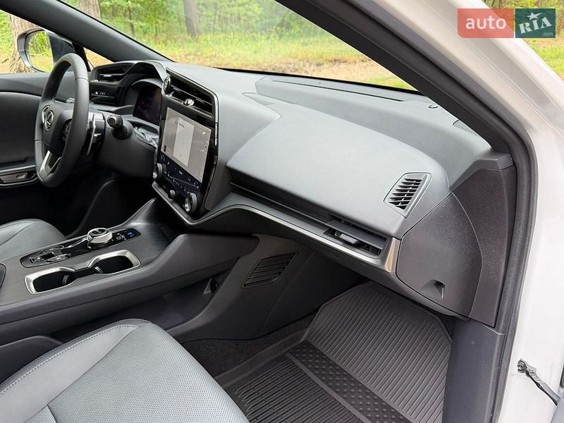 Внедорожник / Кроссовер Lexus RZ 2024 в Киеве