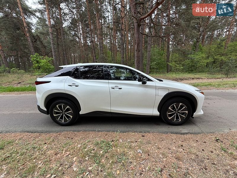 Внедорожник / Кроссовер Lexus RZ 2024 в Киеве