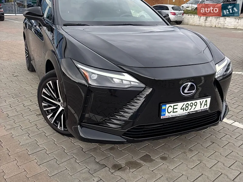Lexus RZ 2023
