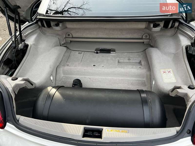 Кабріолет Lexus SC 2002 в Києві