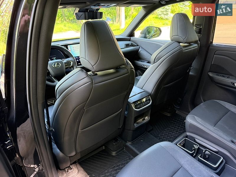 Внедорожник / Кроссовер Lexus TX 2024 в Киеве